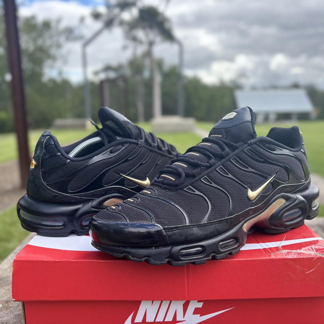 tn black metallic gold