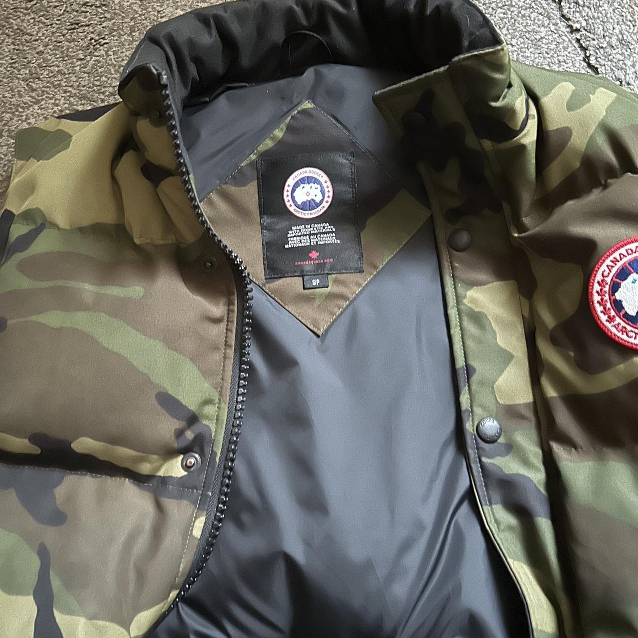 Camo canada goose on sale gilet