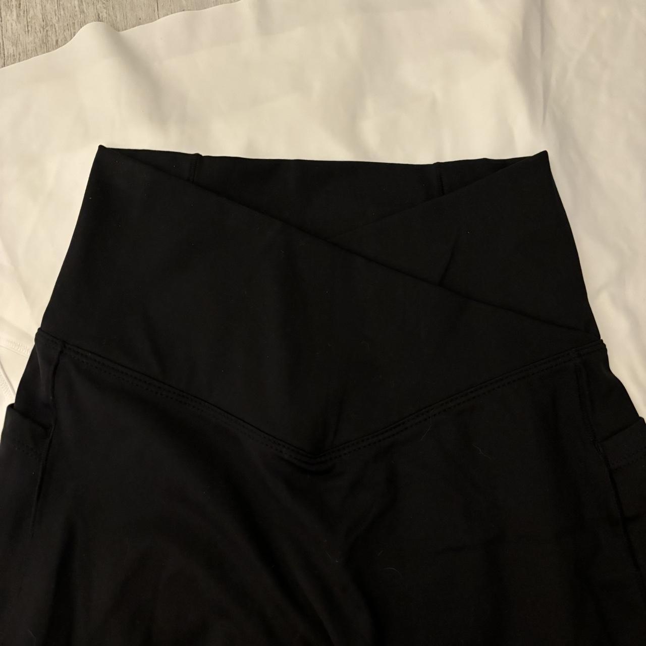 Black crossover halara leggings XS with tags - Depop