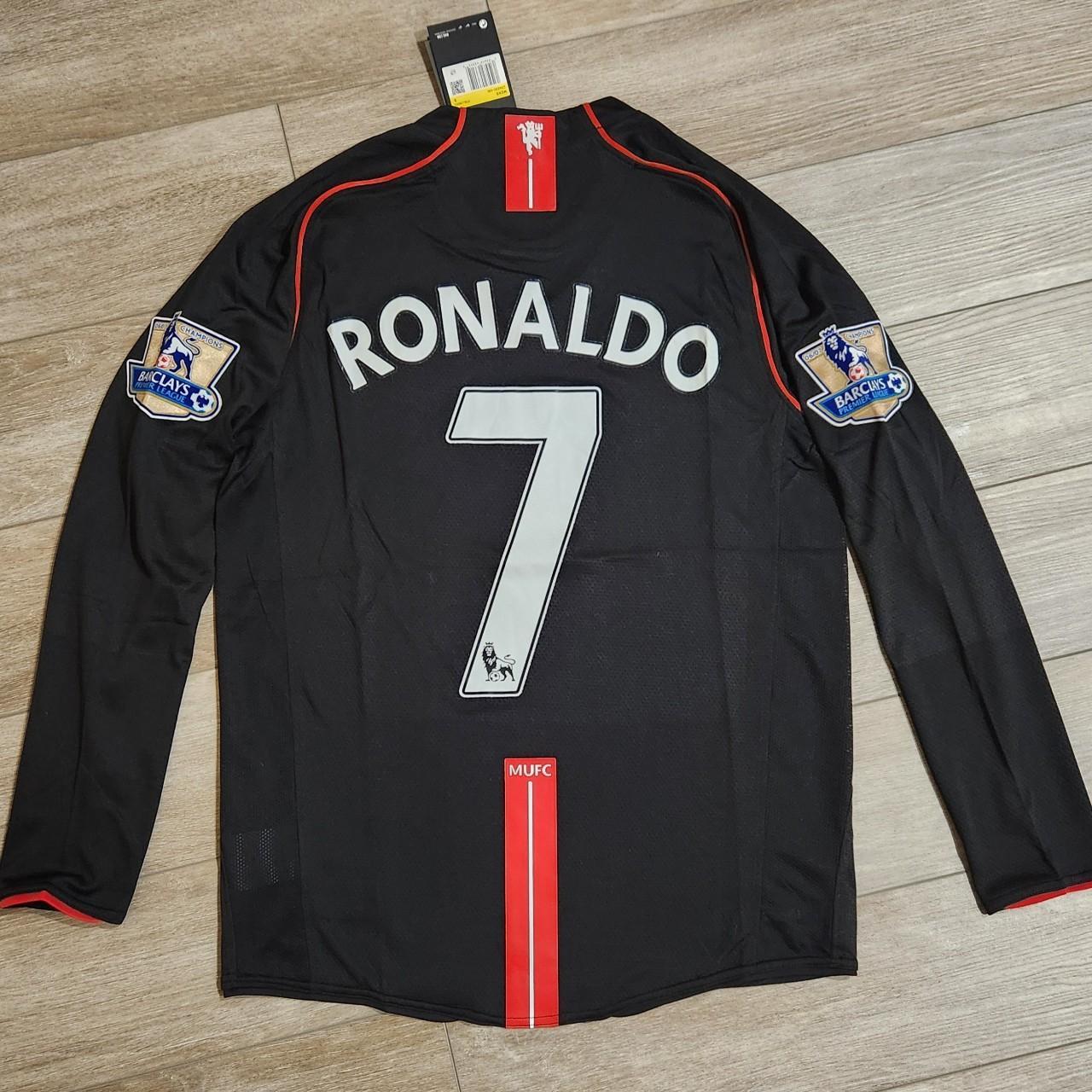 Manchester united Retro Ronaldo 7 - Depop