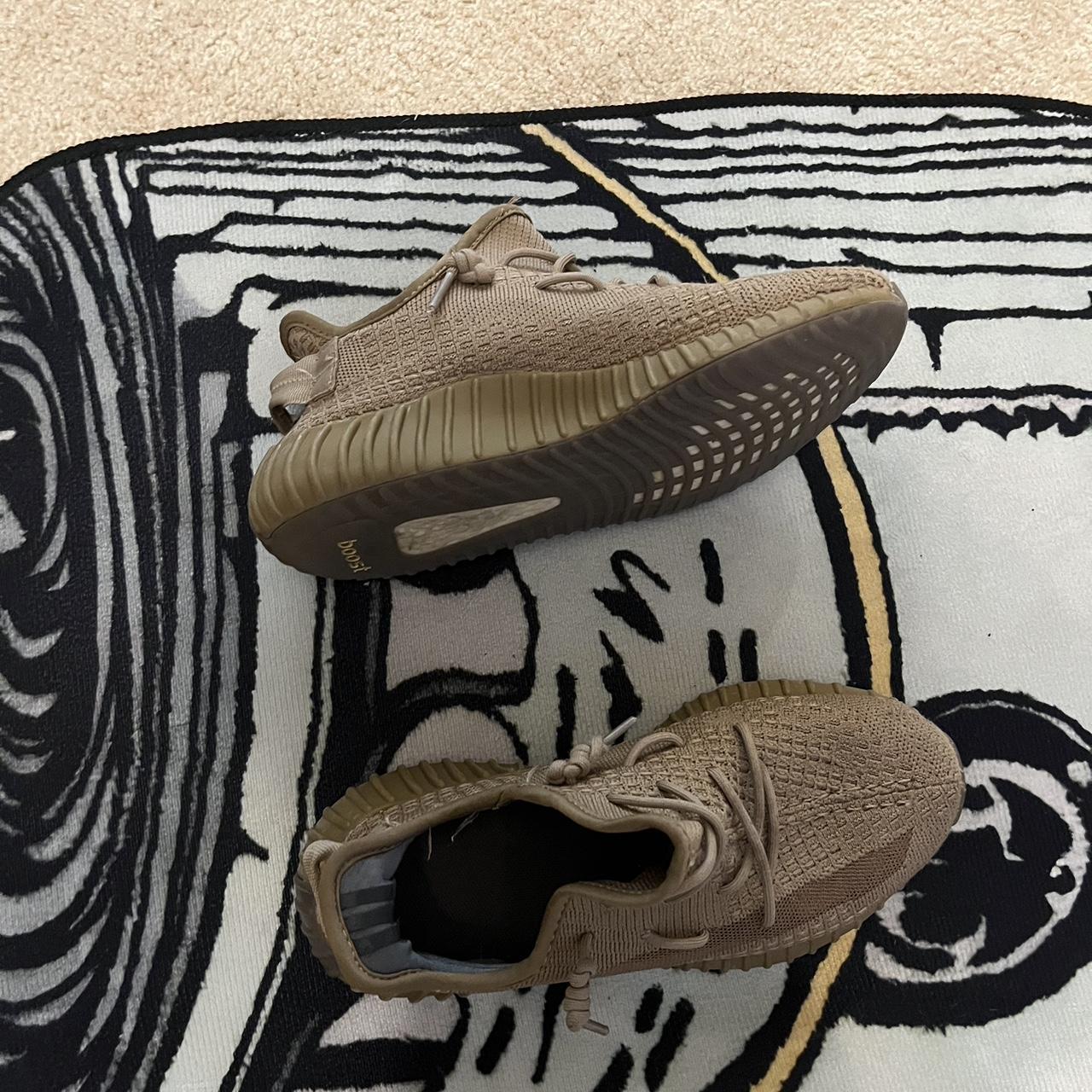 size us earth yeezys