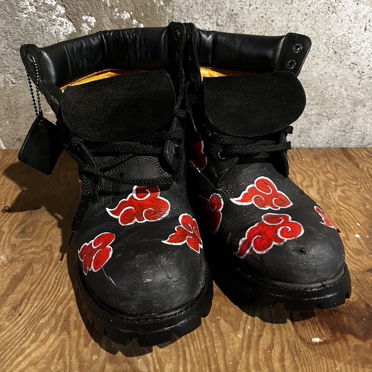 Black timberland boots, With Naruto akatsuki