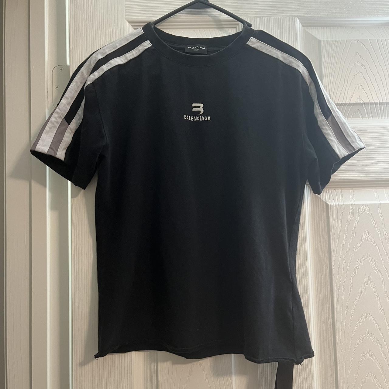 Balenciaga Sporty B shrunk tee medium 100% authentic - Depop