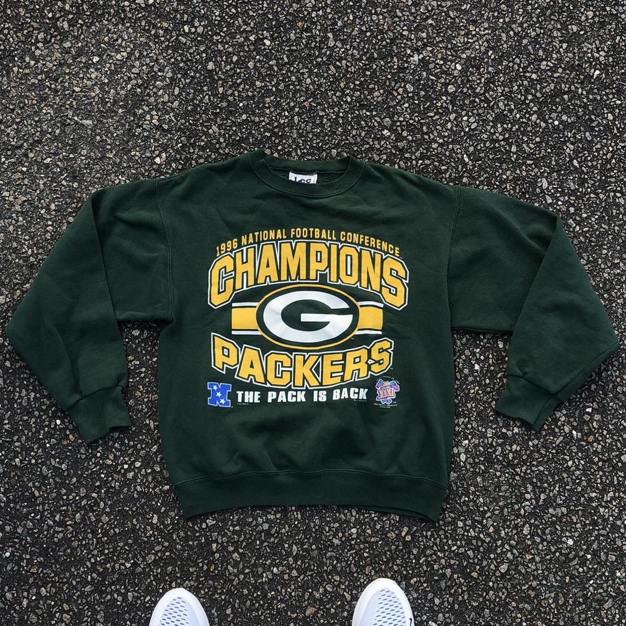 Green Bay Packers crew neck on lee sport tag True... - Depop