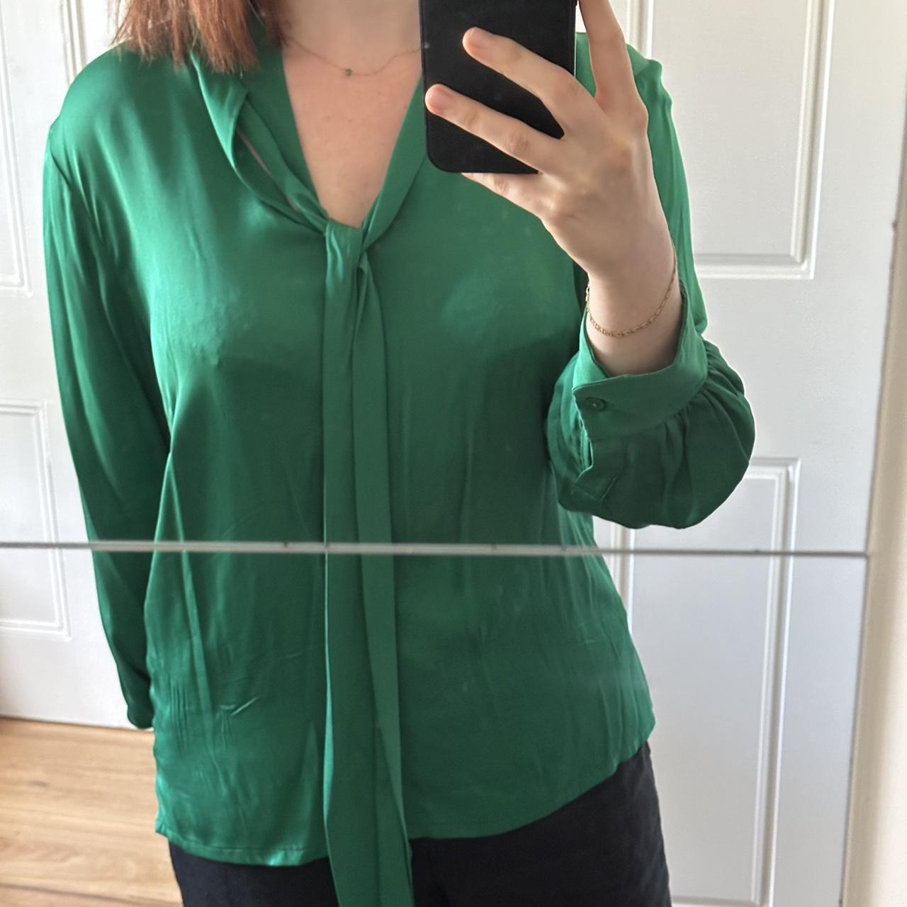 Stunning Perri Cutten silk blouse. - Depop