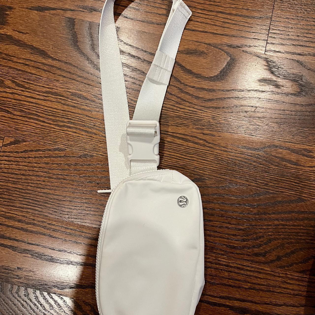 Lululemon belt bag (small lip glossy stain inside,... Depop