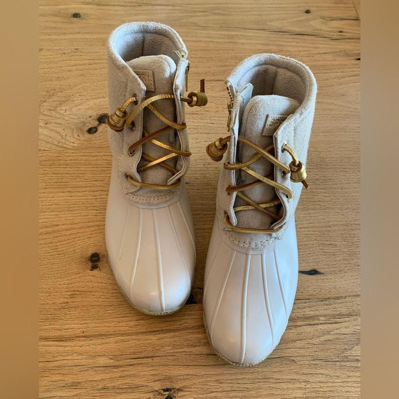 Sperry Women s Saltwater Snow Boot Ivory Sparkle 8. Depop