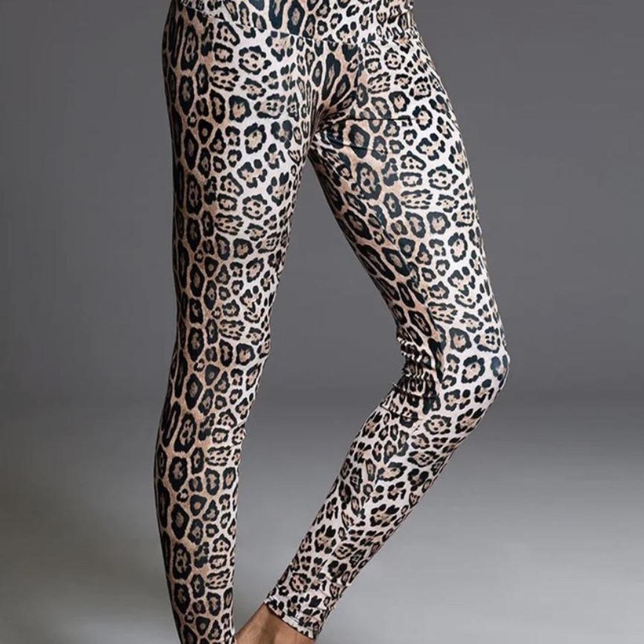 Onzie hot sale leopard leggings