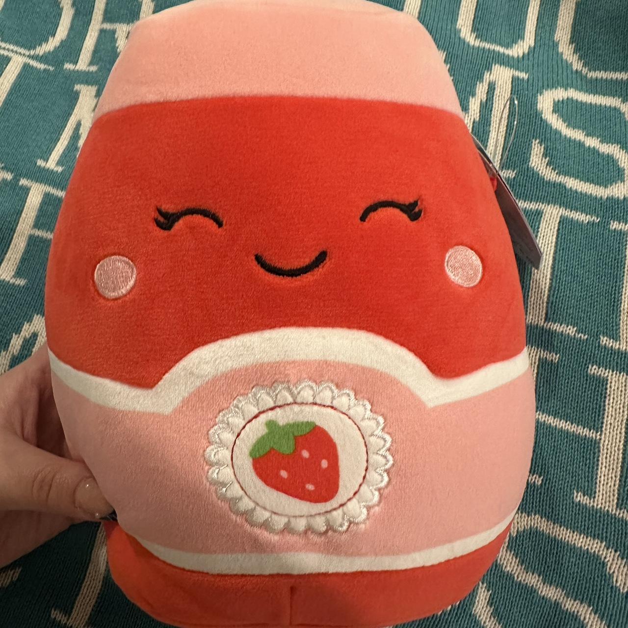 janna the strawberry jam squishmallow still