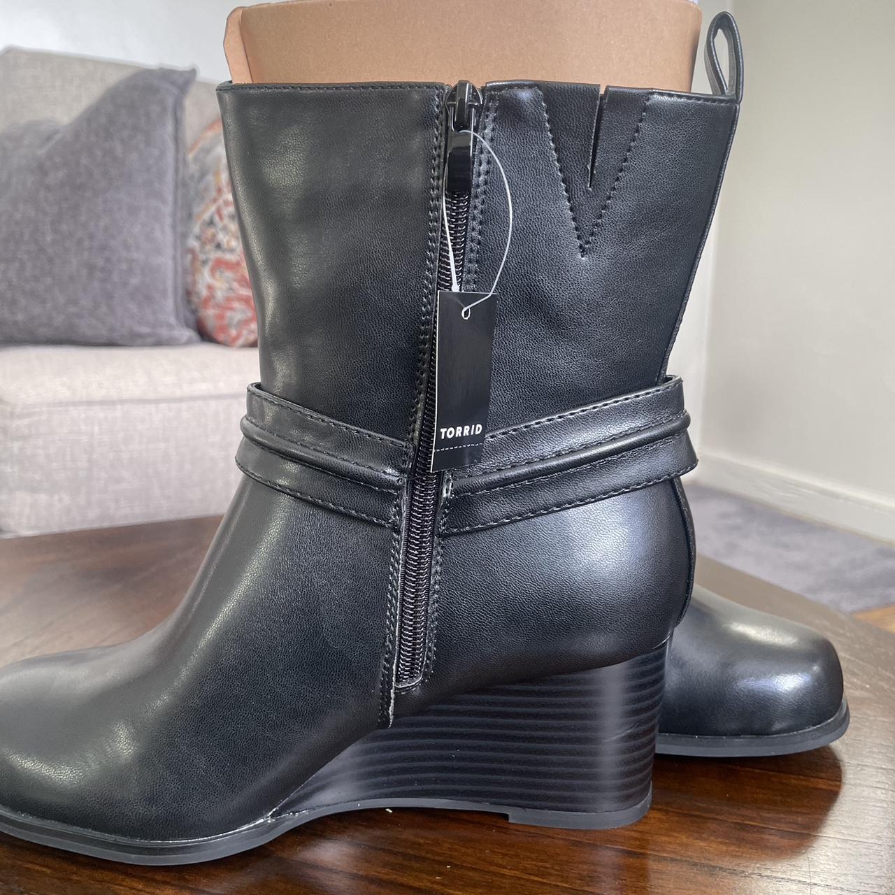 Torrid best sale black boots