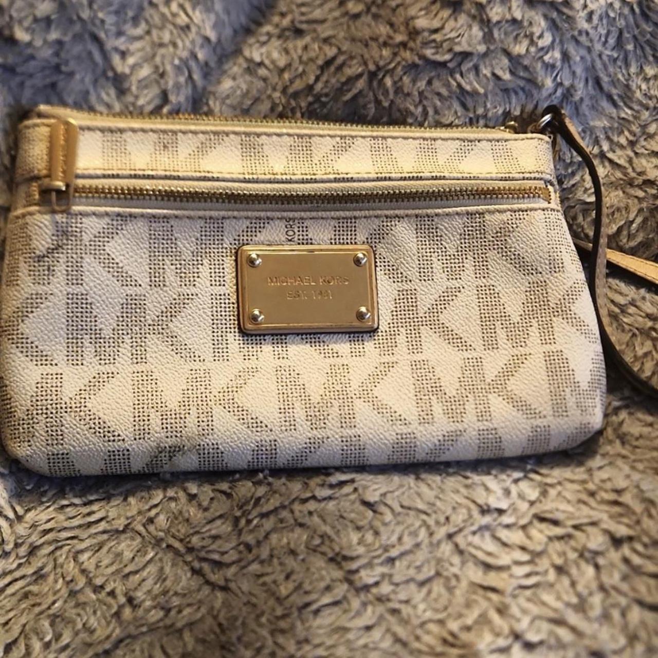 Michael kors signature large wristlet best sale