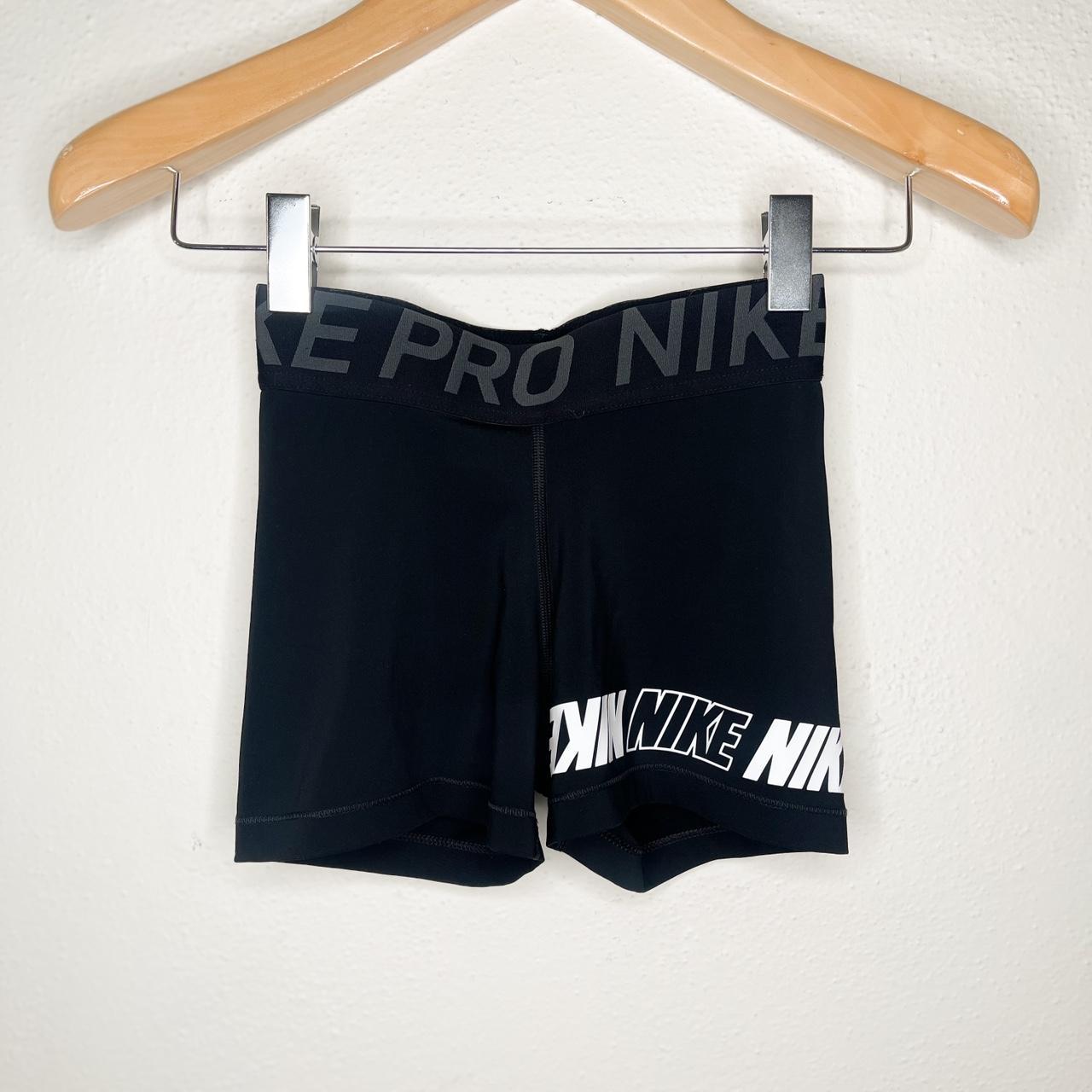 item listed by esmegluna