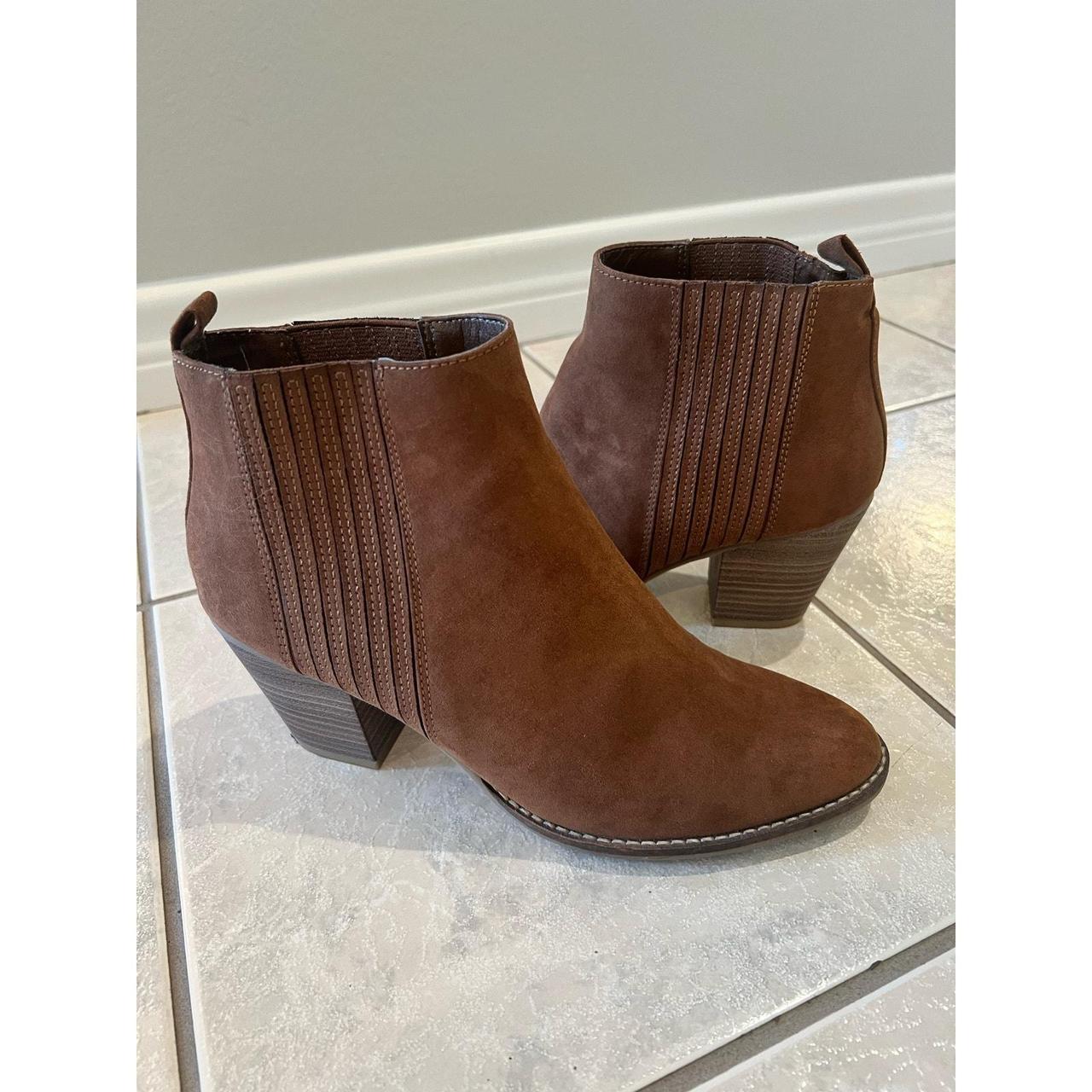 Dolce Vita dv8 Womens Chestnut Brown Suede Ankle. Depop