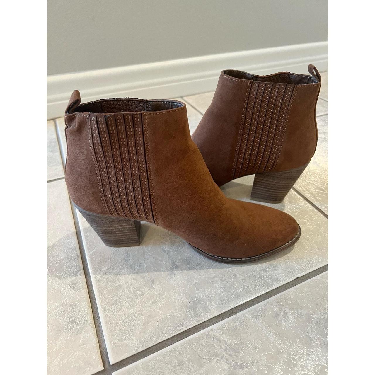 Dolce Vita dv8 Womens Chestnut Brown Suede Ankle. Depop