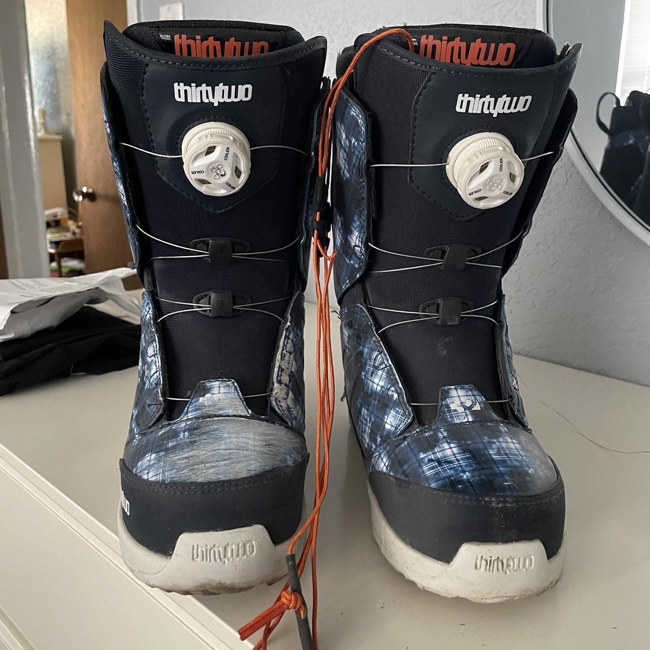 WOMENS Thirtytwo Brand Snowboarding Boots Size 8 Depop
