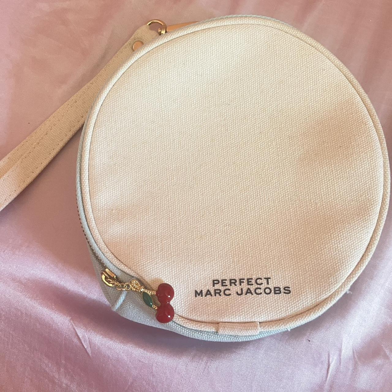 item listed by lostthriftss