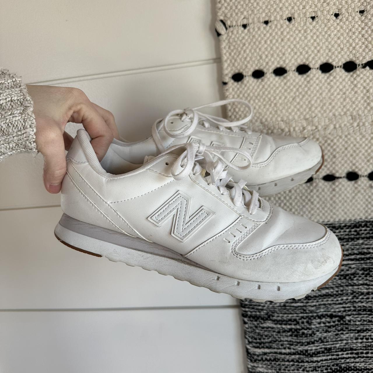 New balance store 311v2 women's sneakers