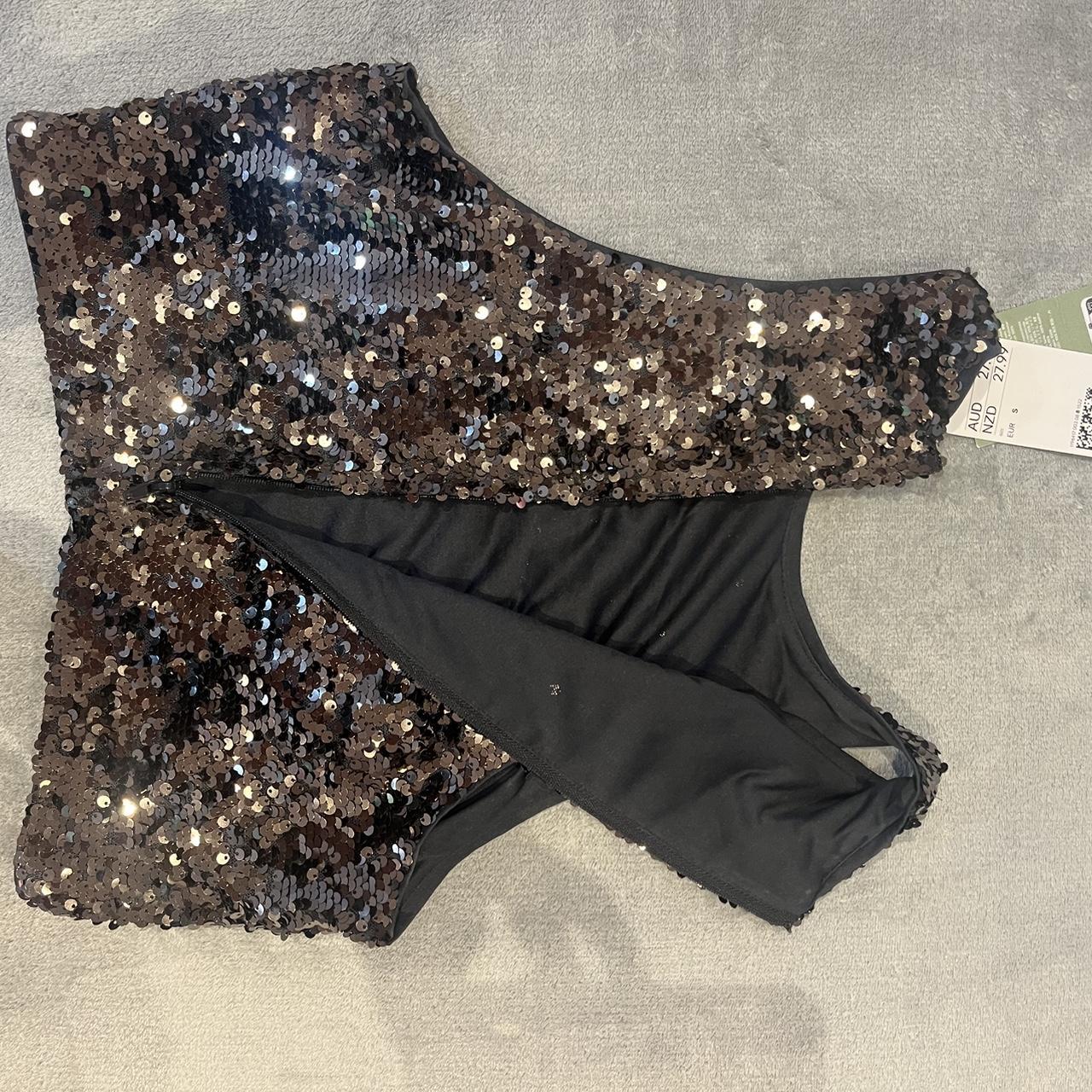 H&M cropped sequin top, never worn due to