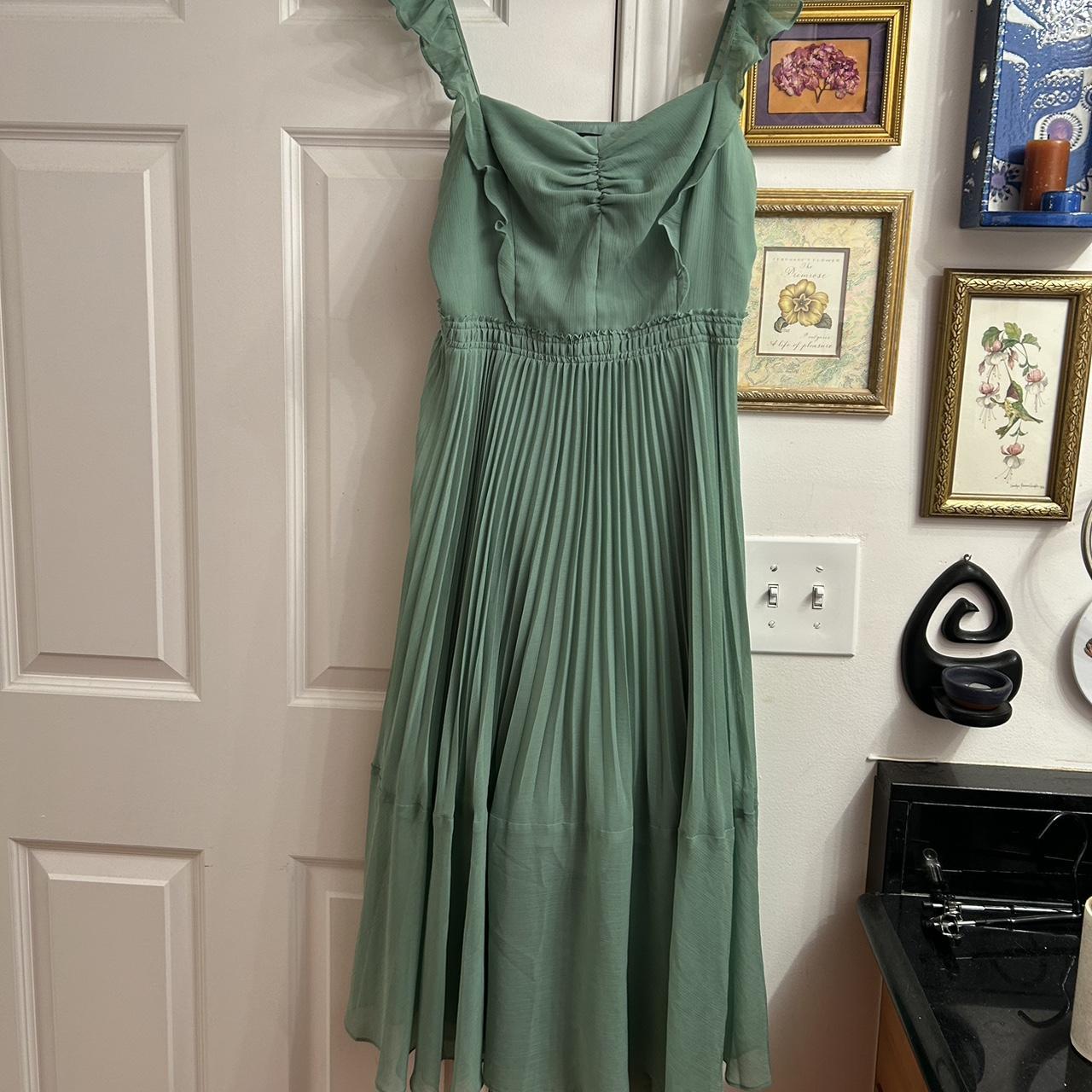 Club Monaco sage green dress - in excellent... - Depop