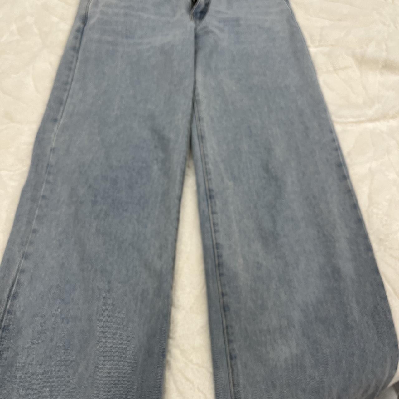 edikted raelynn washed low rise jeans size small... - Depop