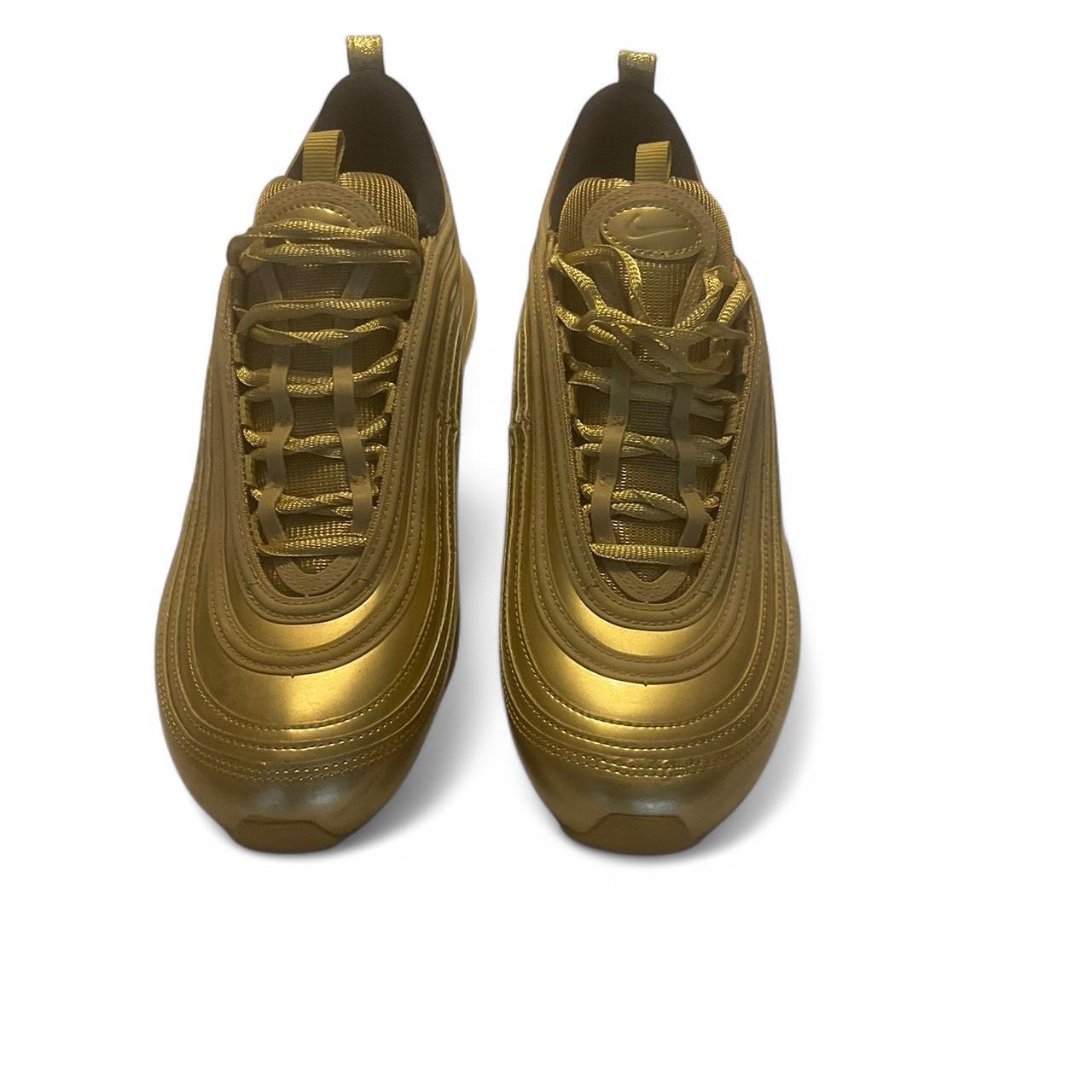 item listed by miahfrmnyc