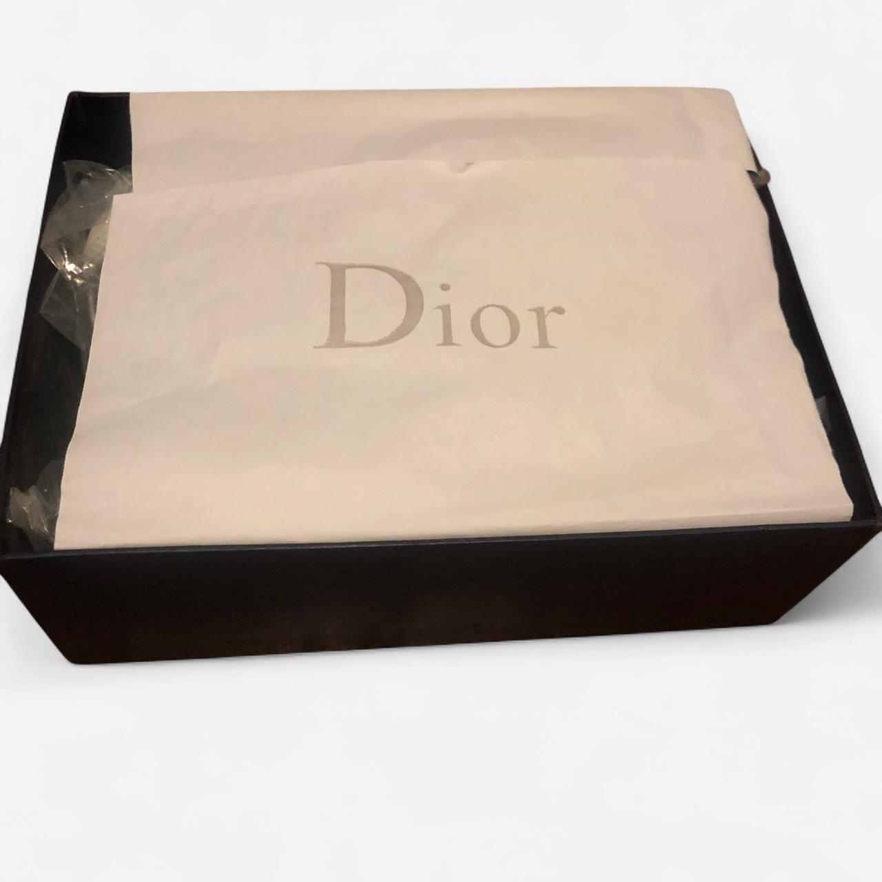 item listed by miahfrmnyc