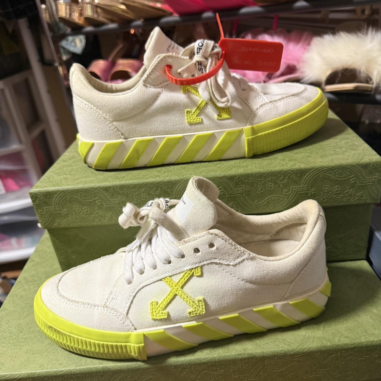 item listed by kinggmo__