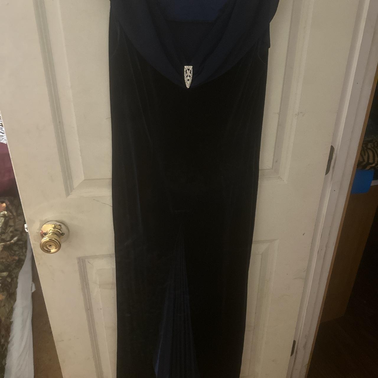 Royal blue prom dress only wore once in asking $30... - Depop