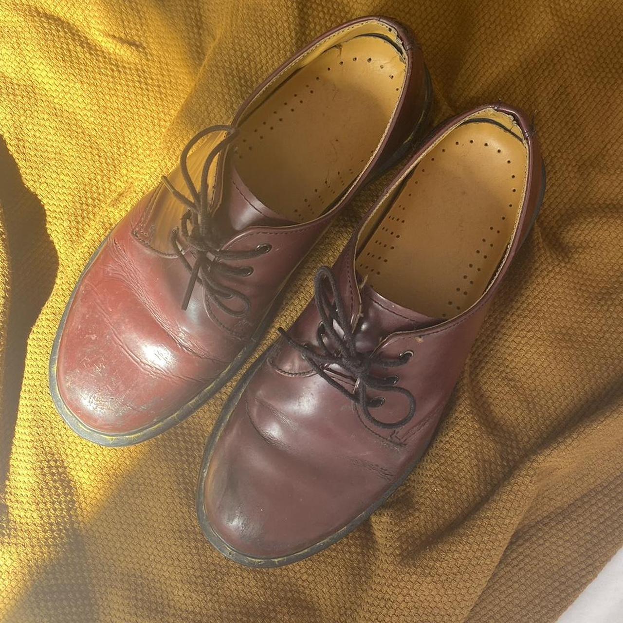 Dr martens maroon low cut online