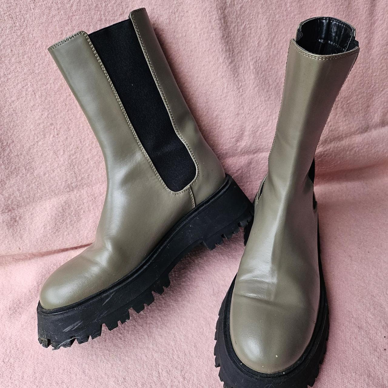 item listed by lunamimisnowy