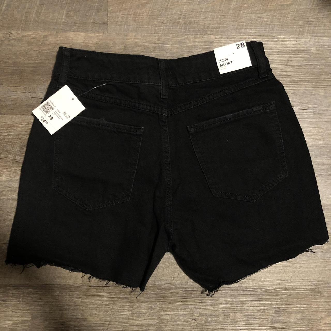 *NWT* Forever 21 High Rise Mom Jean Shorts (Size 28), image size:1280x1280