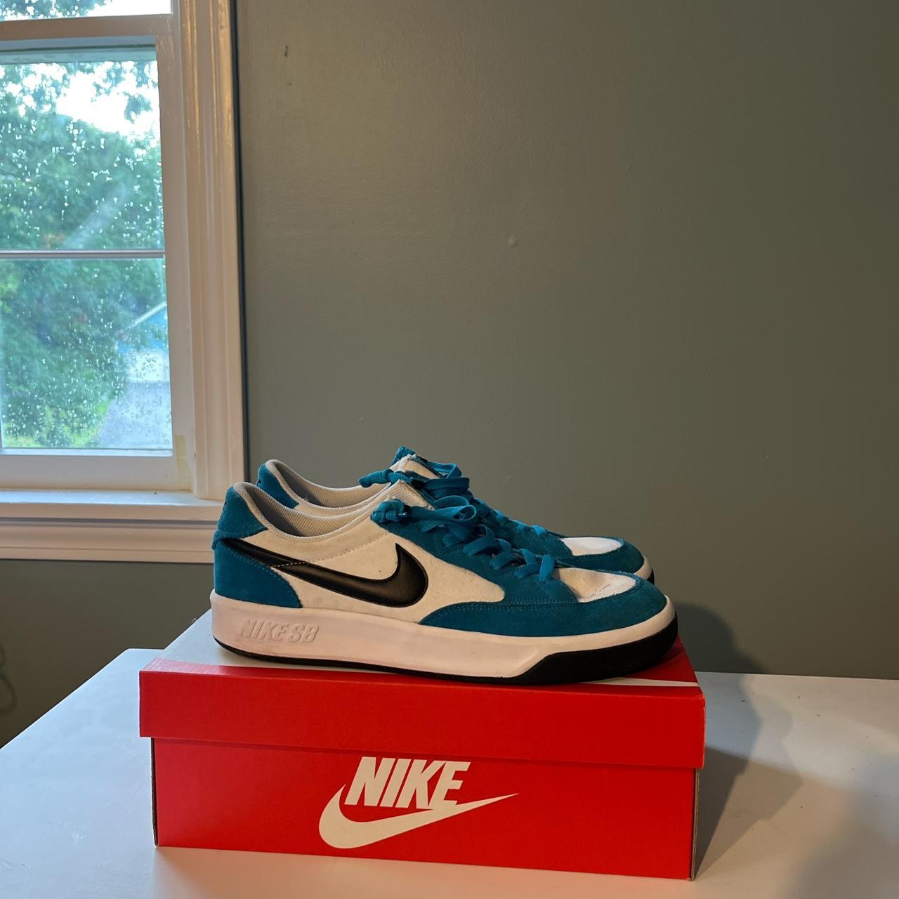 nike sb adversary white blue