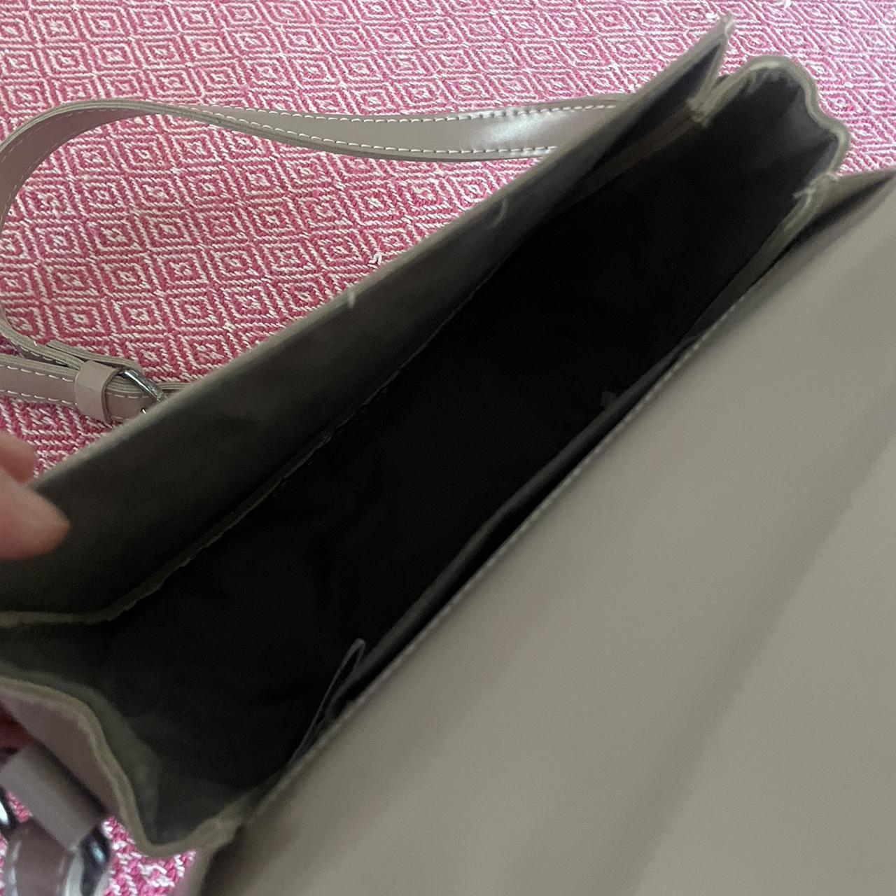 Alice Martha Slingbag Color: Tan/Cream Photos posted | Depop