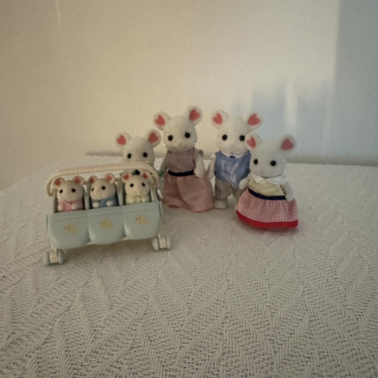 Calico Critters Marshmallow Mice Family | Comes with... - Depop