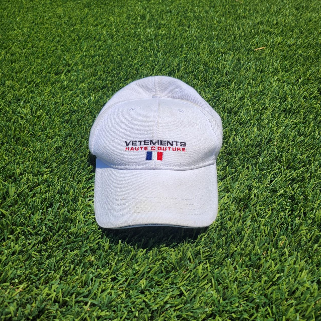 Vetements haute couture cap