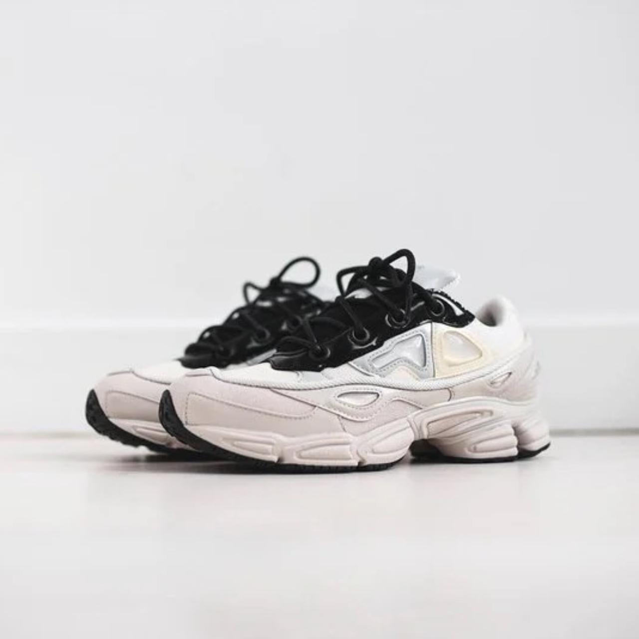 Raf store ozweego sizing