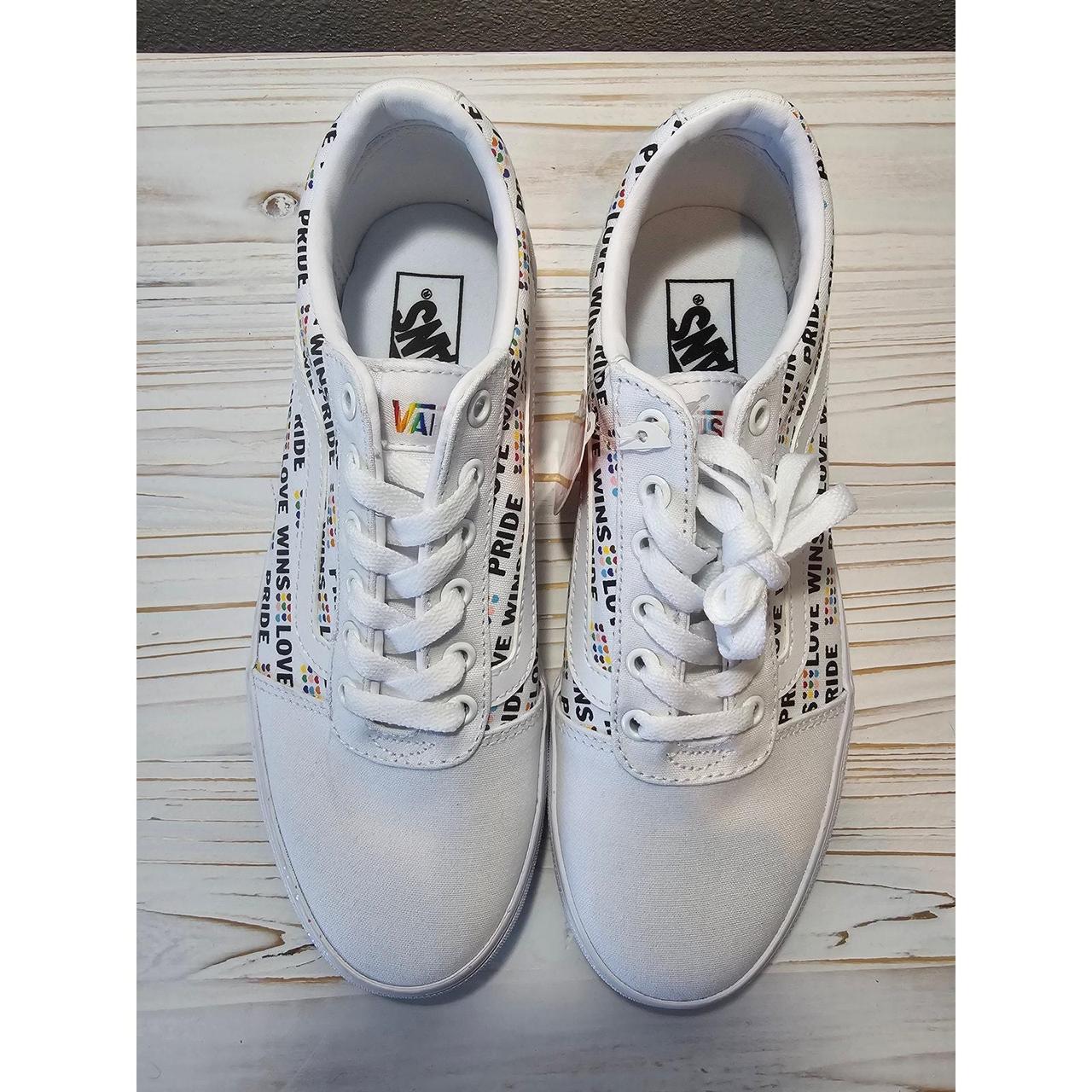 Women s Size 9 Vans PRIDE LOVE WINS Depop