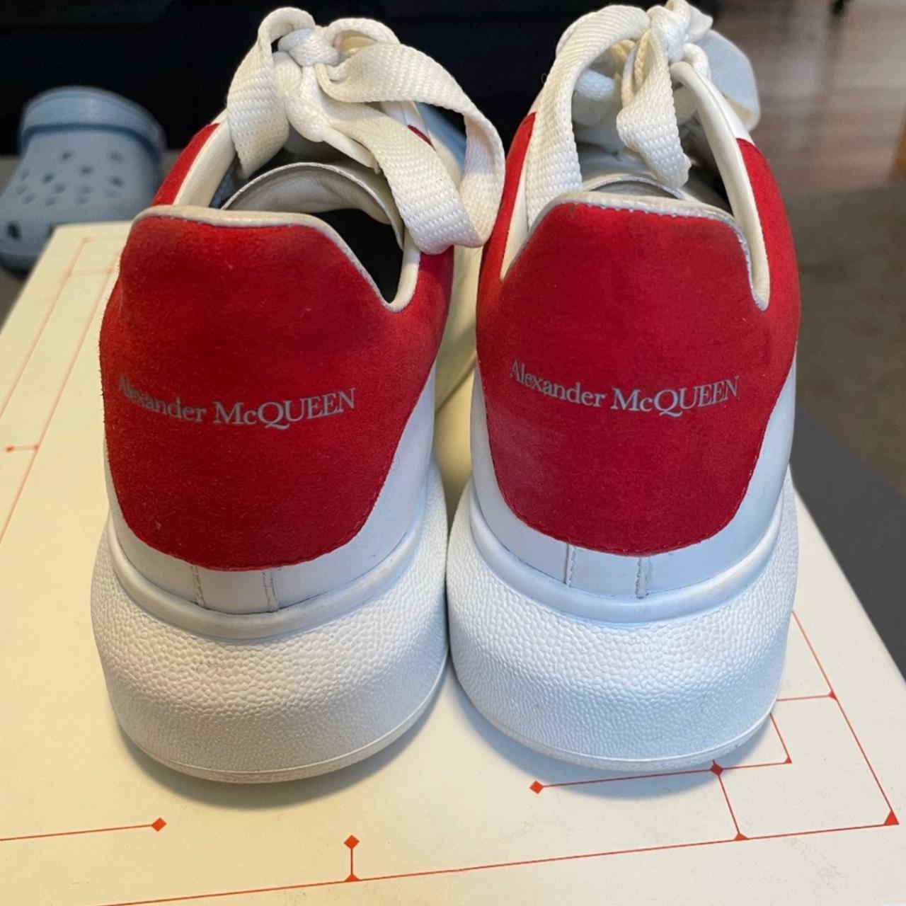 Authentic alexander mcqueen sneakers Meeds a little