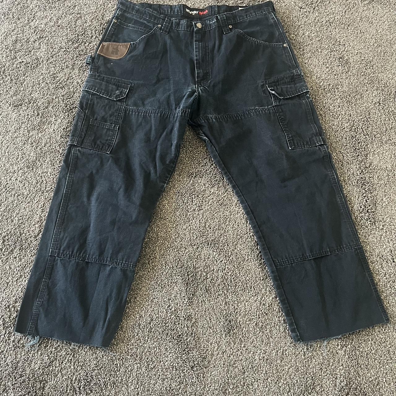 wrangler rigg pants good fade to them 38x30 - Depop