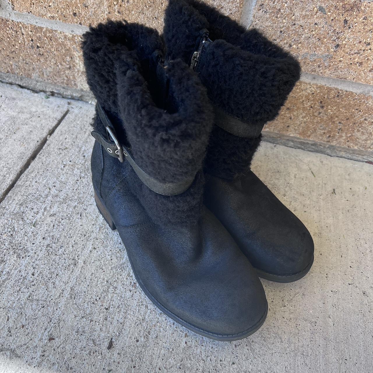 Ugg authentic boots 7.5