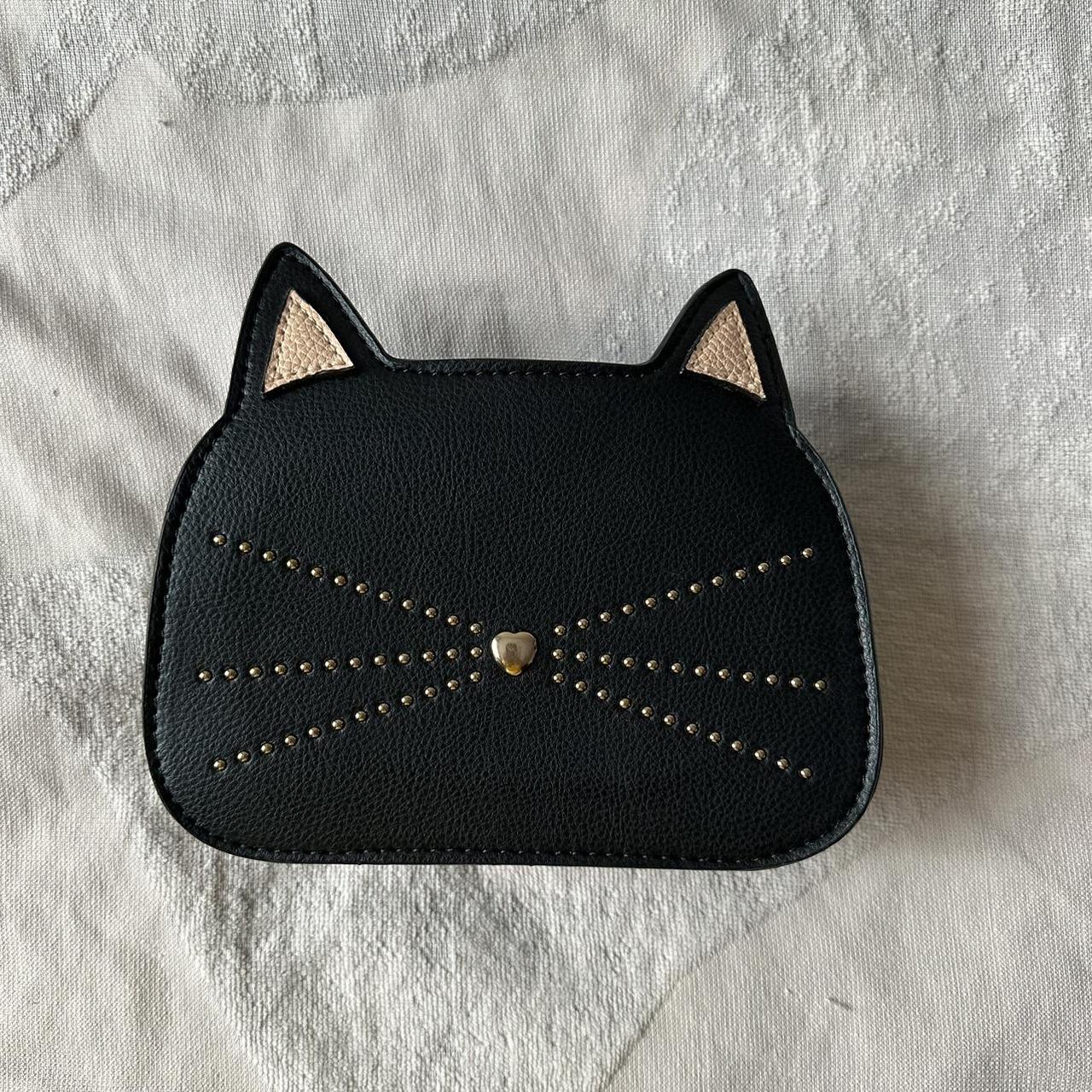 Primark cat bag with gold cross body chain. Can