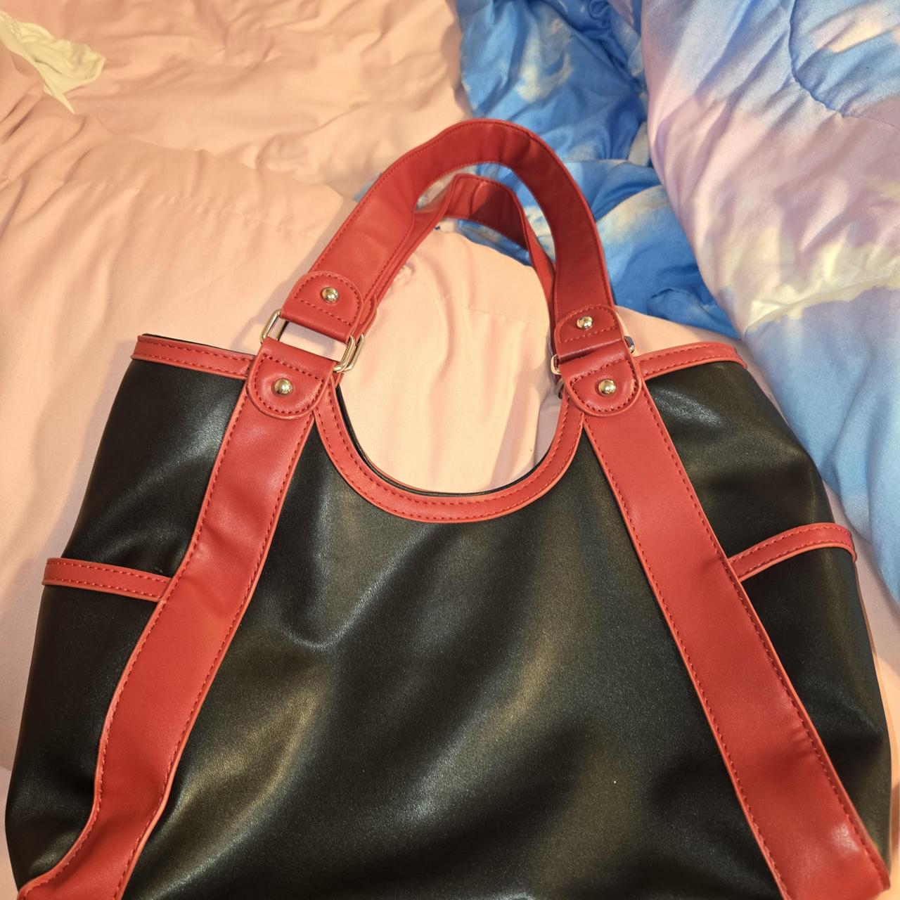item listed by janelleunicorn