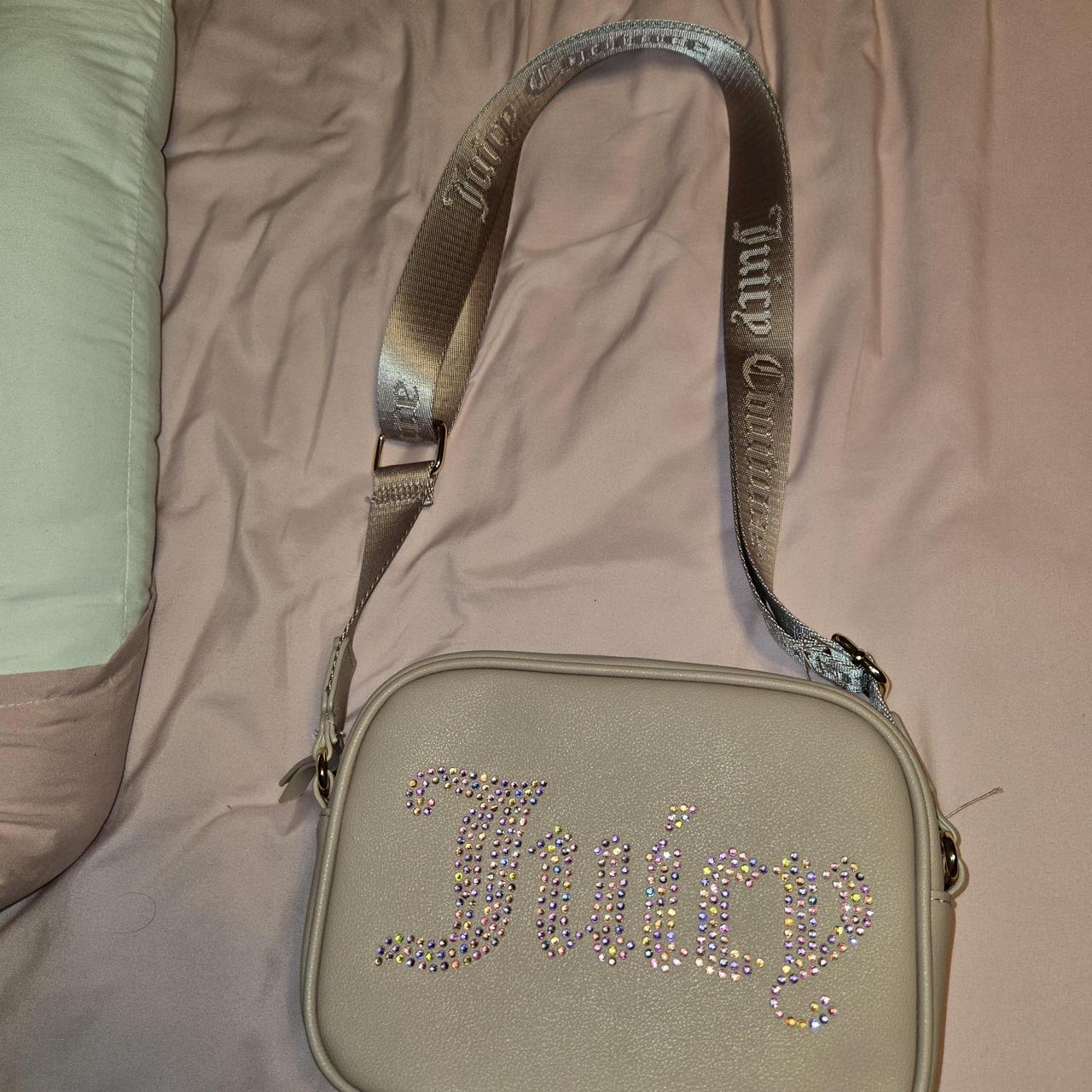 item listed by janelleunicorn
