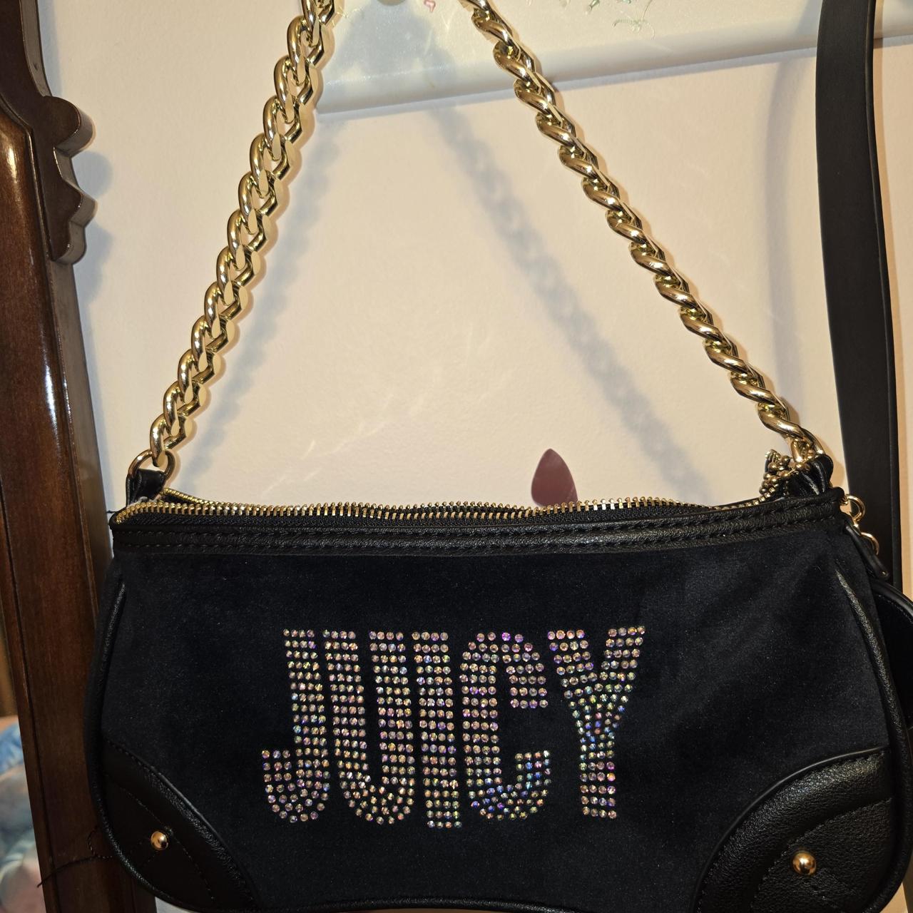 item listed by janelleunicorn