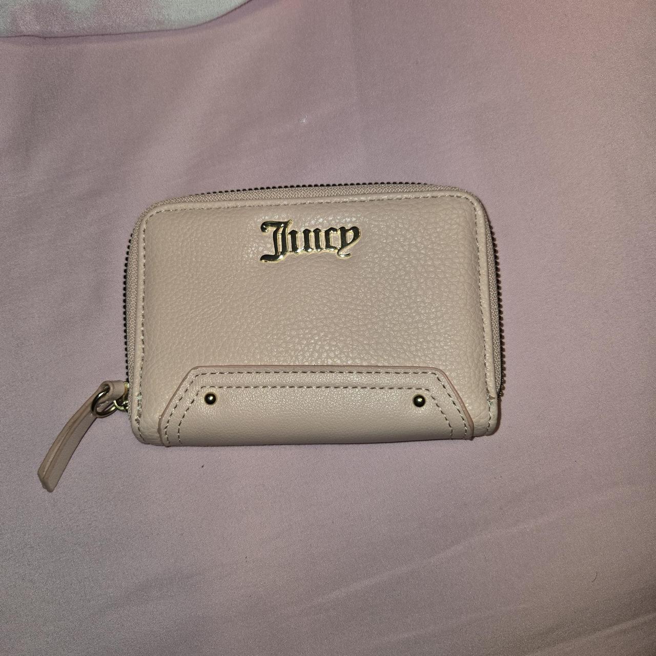 item listed by janelleunicorn