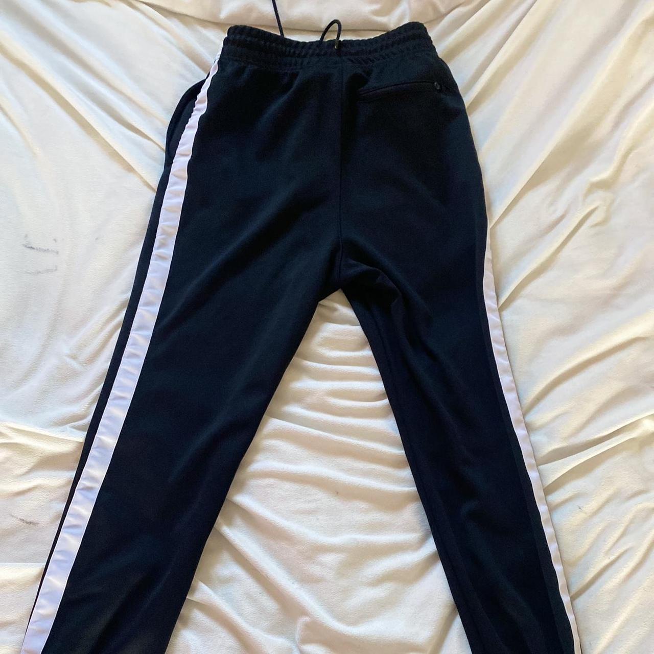 nike joggers depop