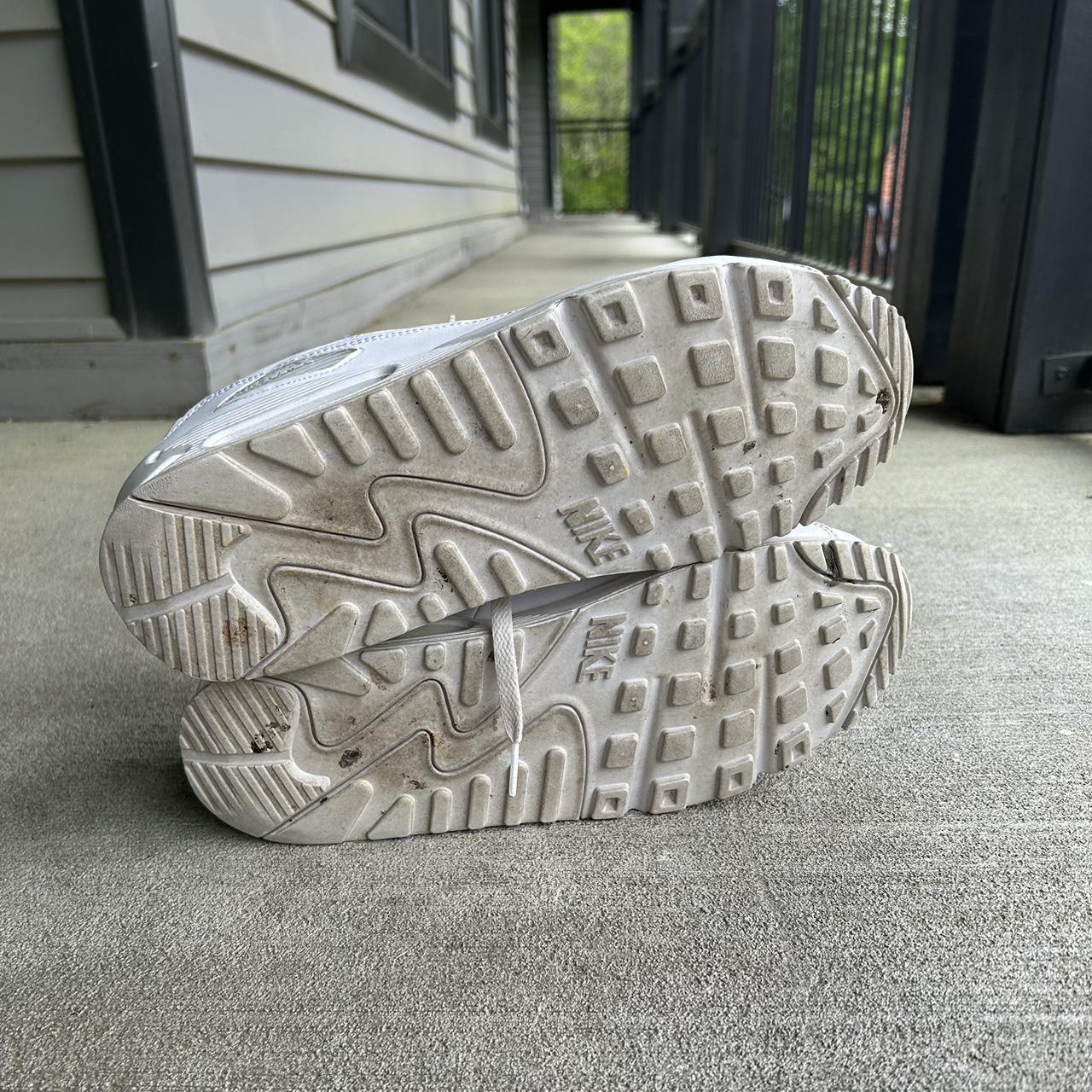 triple white air max 90s