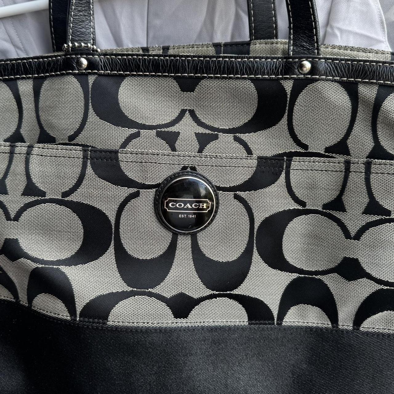 バッグ 00s coach 16290 tote black y2k archive 00s coach 16290 tote black y2k archive - メルカリ