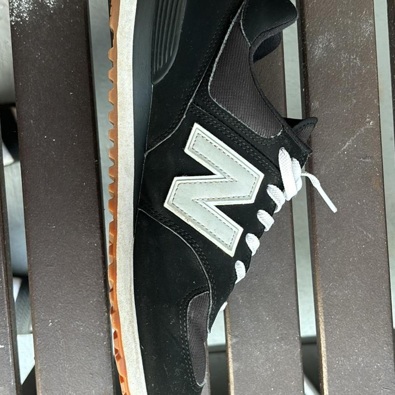 New Balance Men's Black and Grey Trainers (5)
