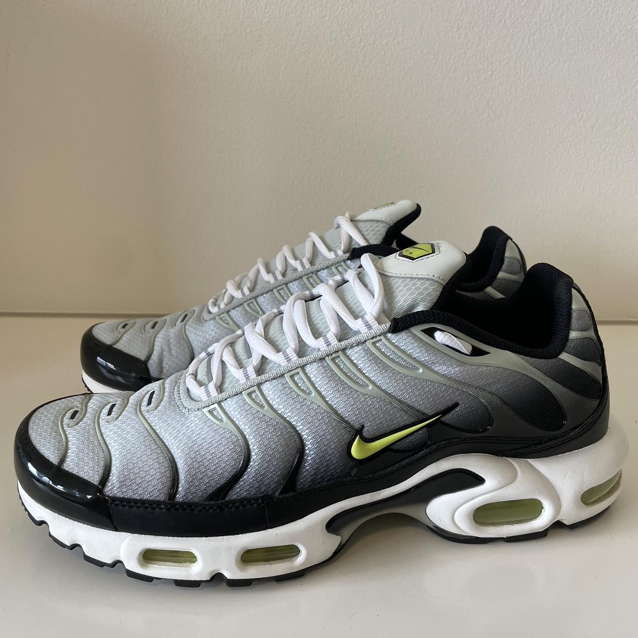 mens grey nike tns
